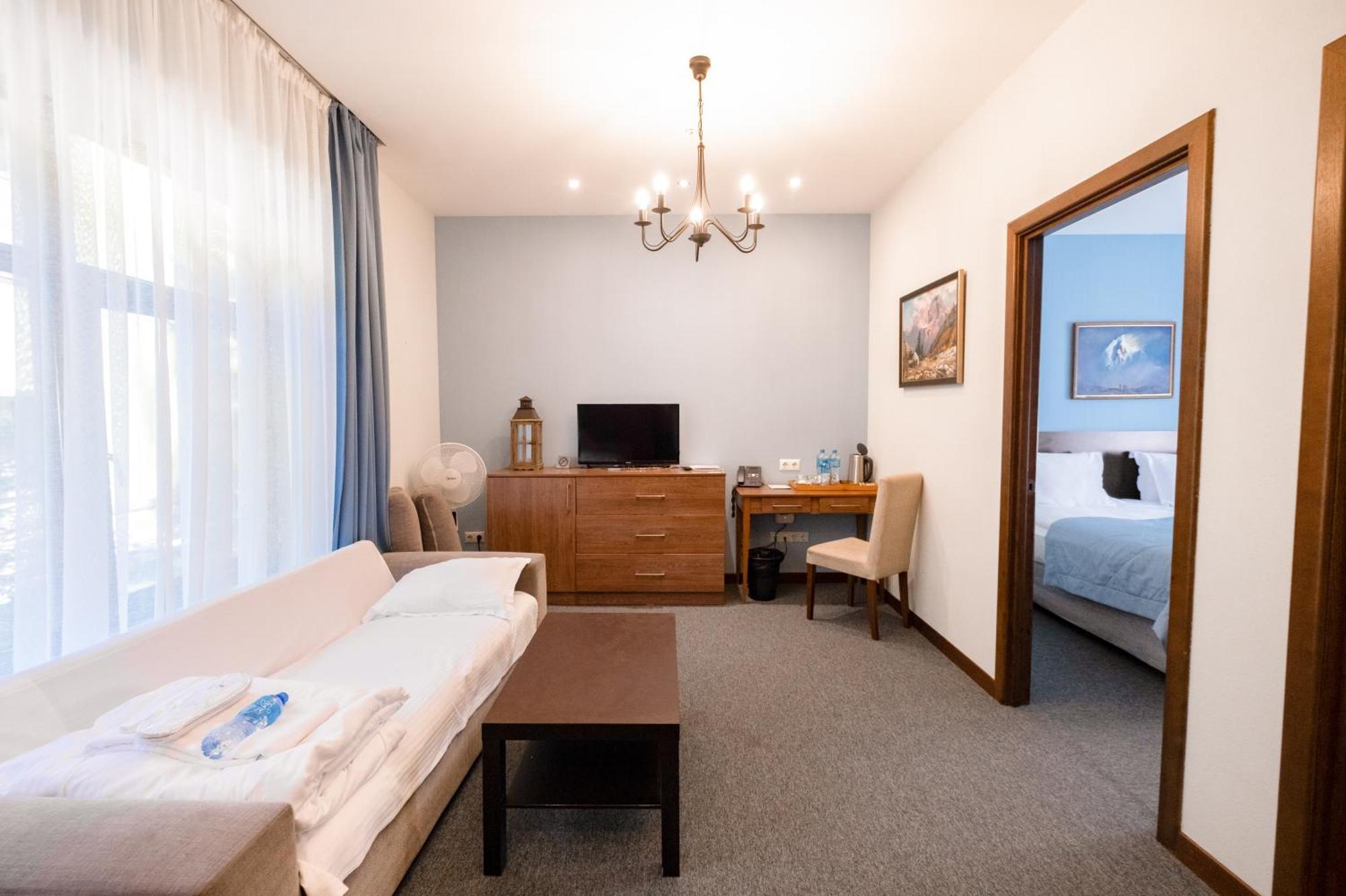 Besqaynar Oi-Qaragai Mountain Resort מראה חיצוני תמונה