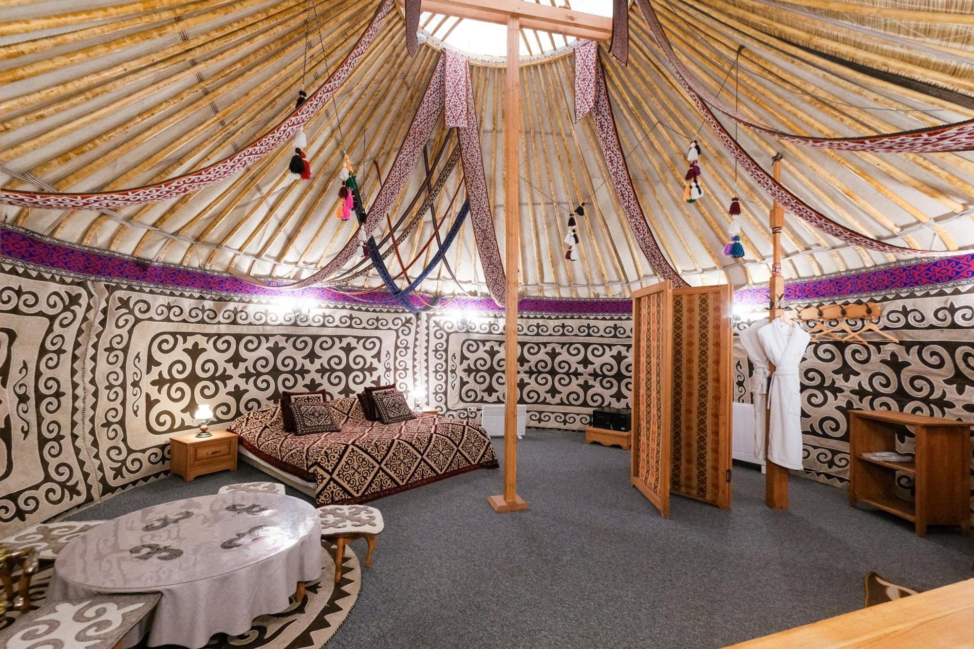 Besqaynar Oi-Qaragai Mountain Resort מראה חיצוני תמונה